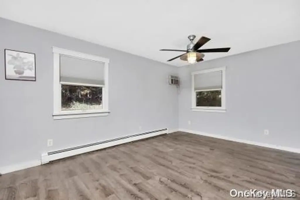 10 Gerald Street Wading River NY 11792