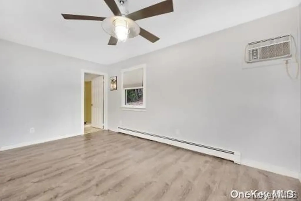 10 Gerald Street Wading River NY 11792