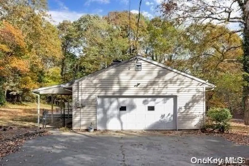 10 Gerald Street Wading River NY 11792