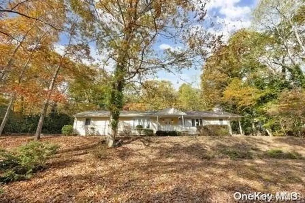 10 Gerald Street Wading River NY 11792