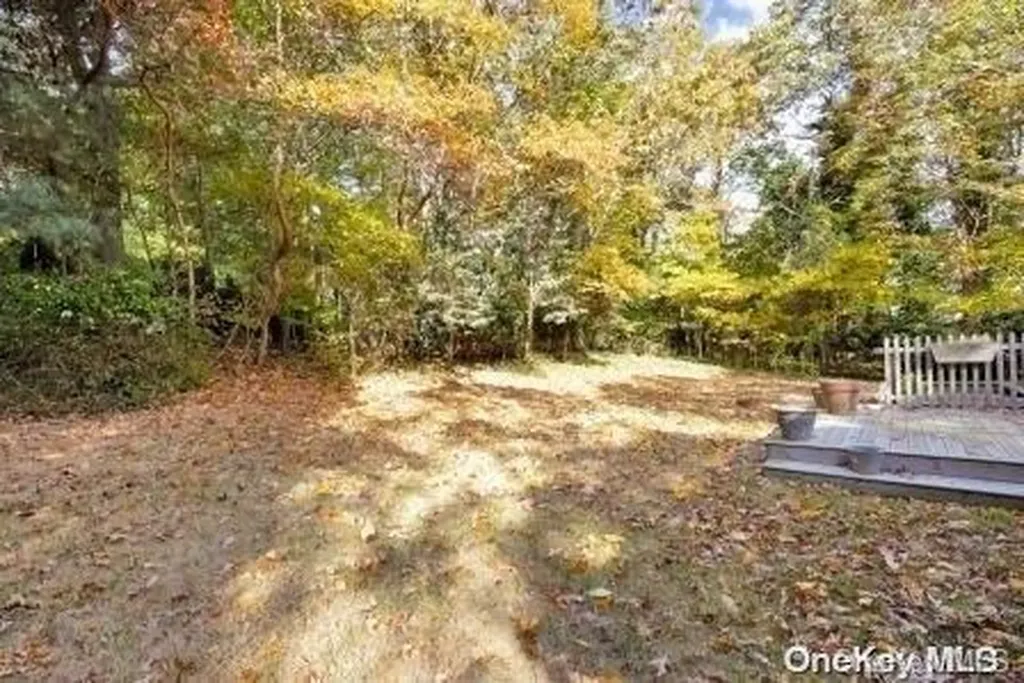 10 Gerald Street Wading River NY 11792