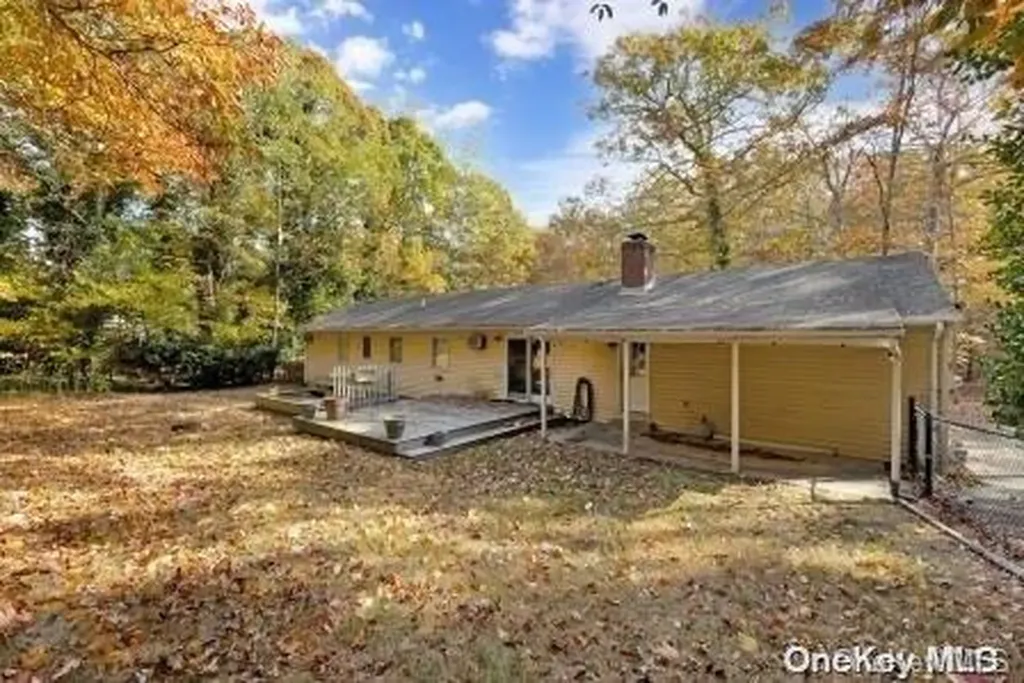 10 Gerald Street Wading River NY 11792