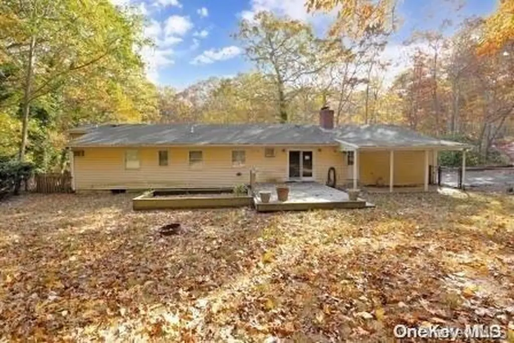 10 Gerald Street Wading River NY 11792