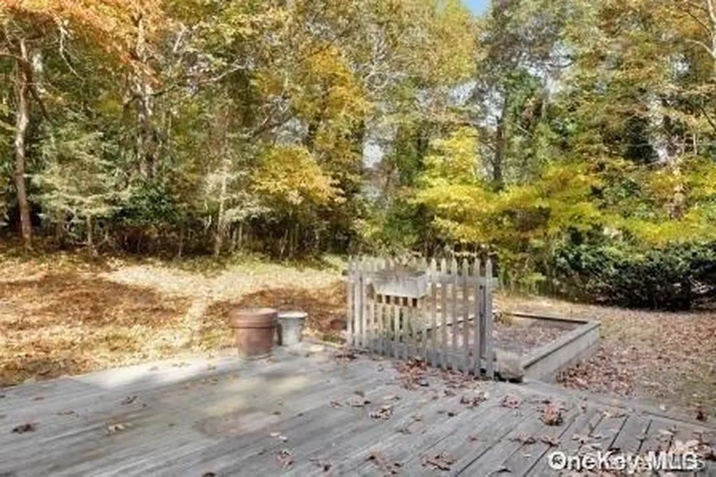 10 Gerald Street Wading River NY 11792