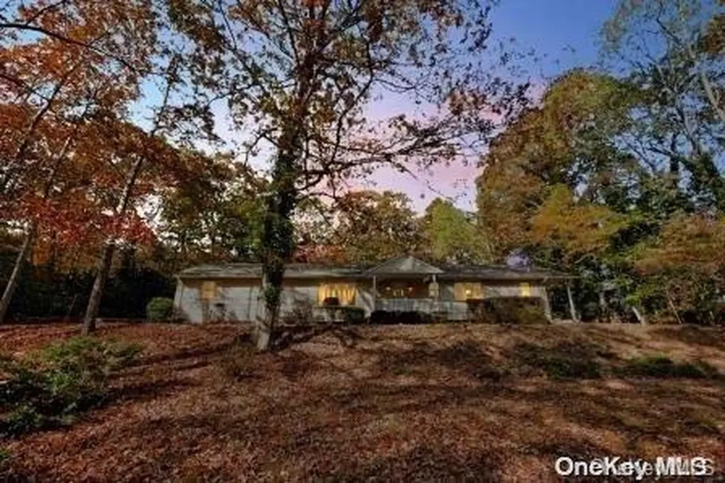 10 Gerald Street Wading River NY 11792