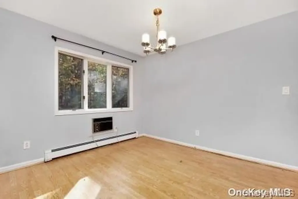 10 Gerald Street Wading River NY 11792