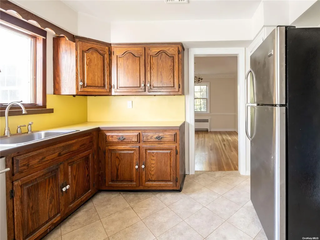 22 Shorehaven Lane Manhasset NY 11030