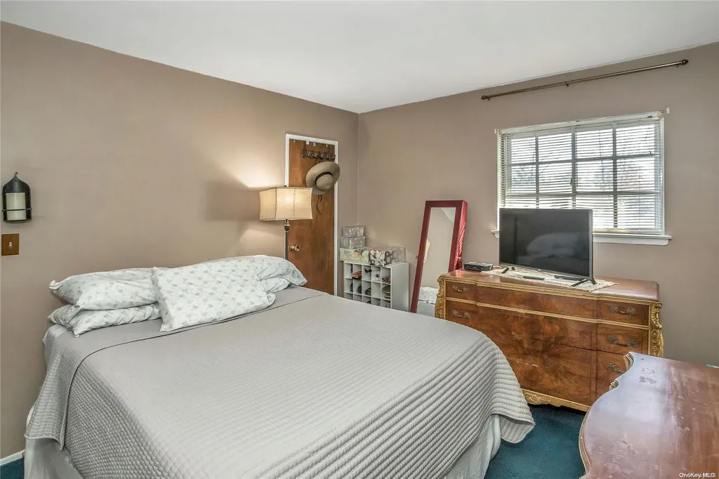 167 N Marginal Road Jericho NY 11753