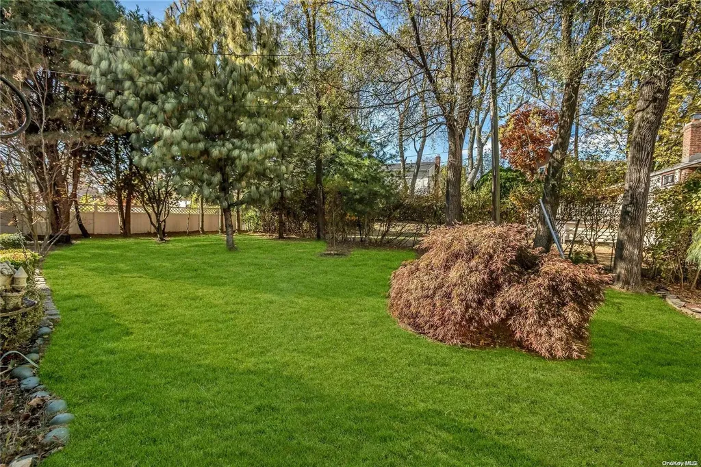 167 N Marginal Road Jericho NY 11753