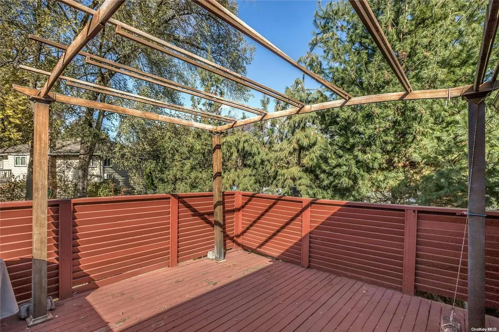 167 N Marginal Road Jericho NY 11753
