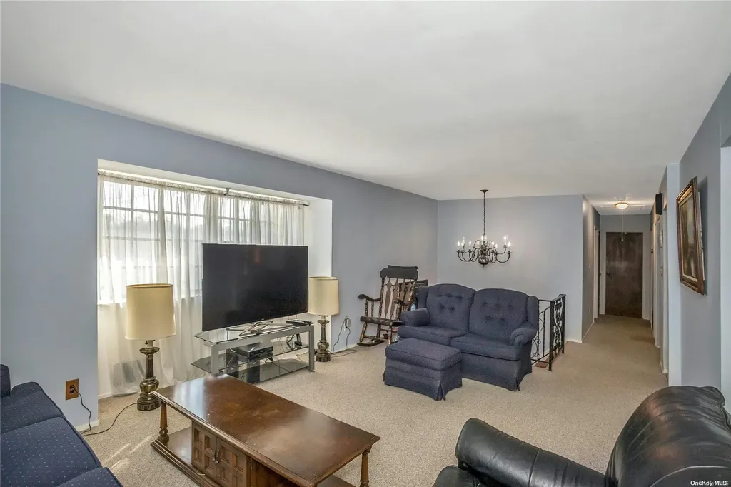 167 N Marginal Road Jericho NY 11753