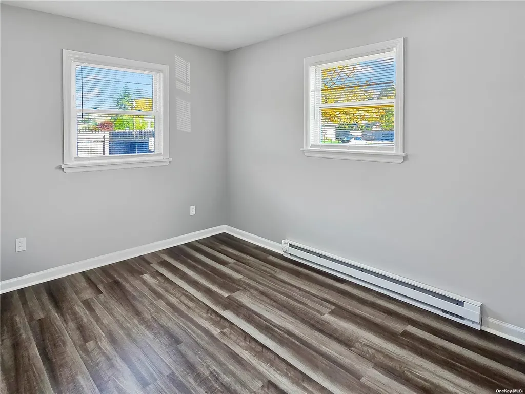 662 Hoffman Avenue Bellport NY 11713