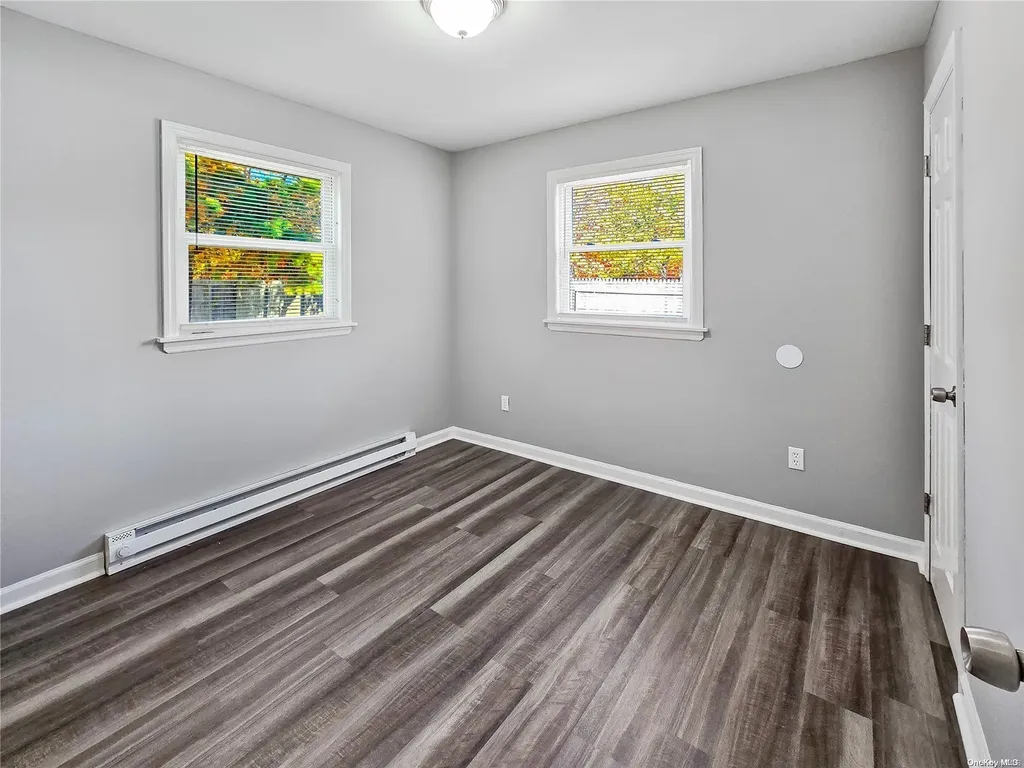 662 Hoffman Avenue Bellport NY 11713