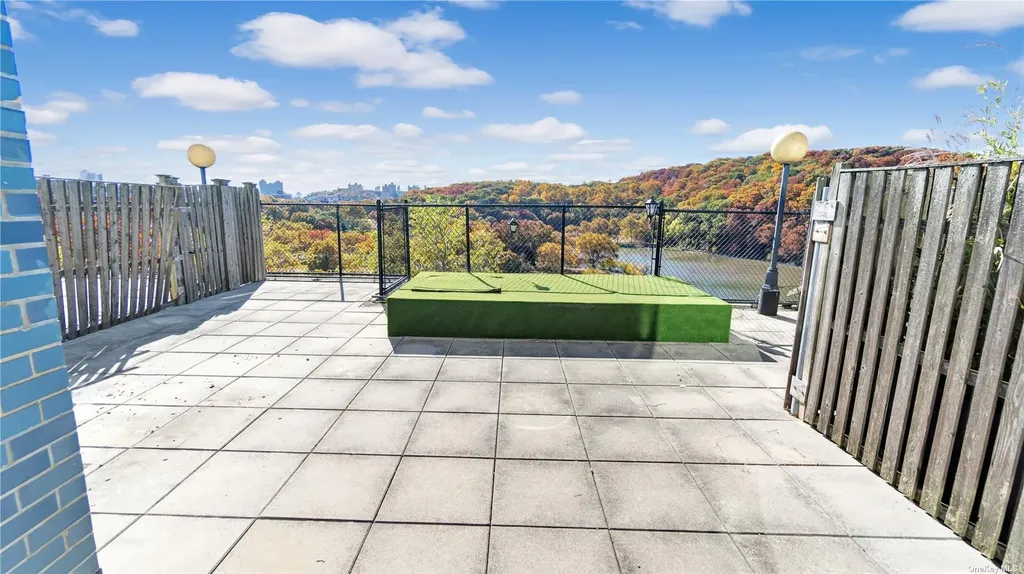 2400 Johnson Avenue Bronx NY 10463