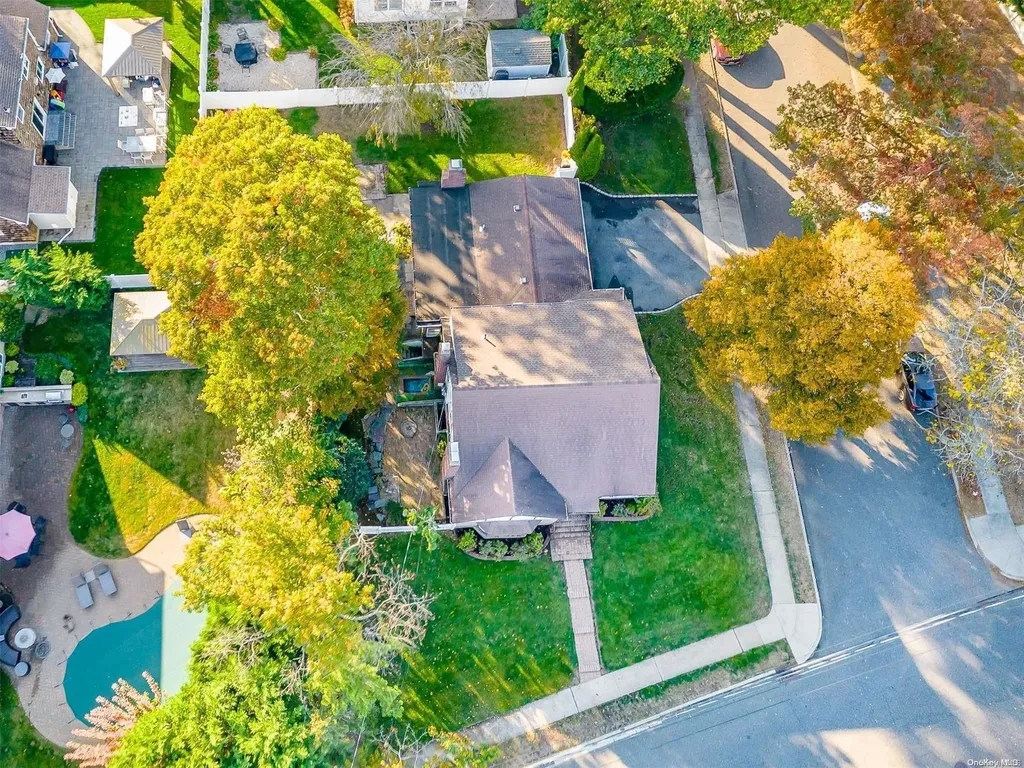 95 E Shore Drive Massapequa NY 11758
