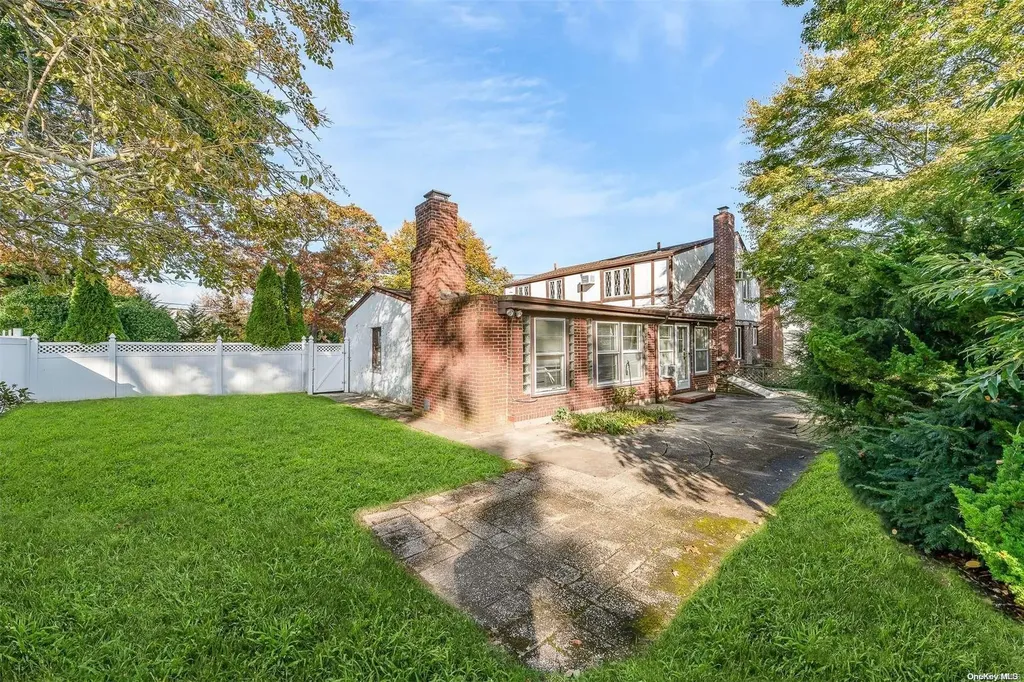 95 E Shore Drive Massapequa NY 11758