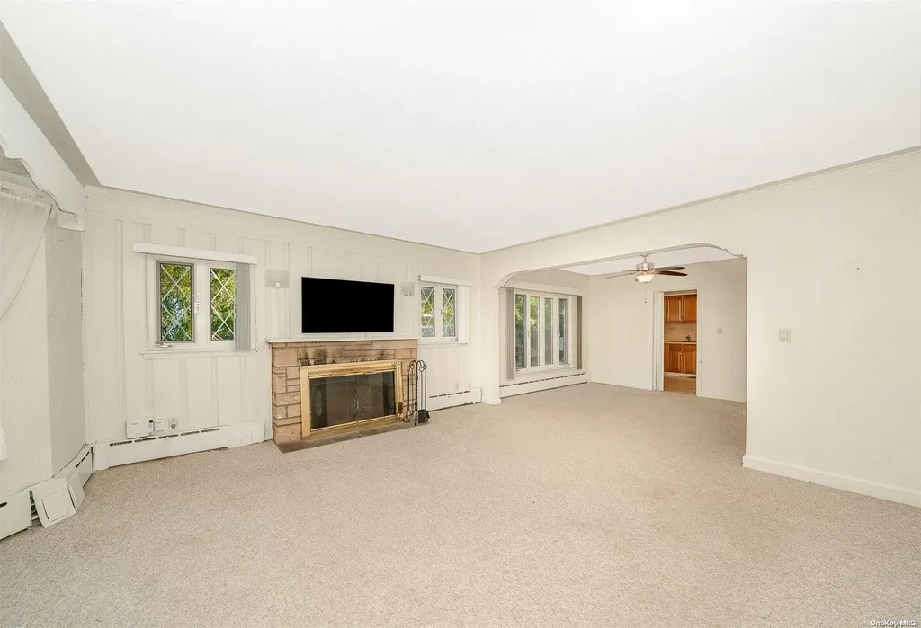 95 E Shore Drive Massapequa NY 11758
