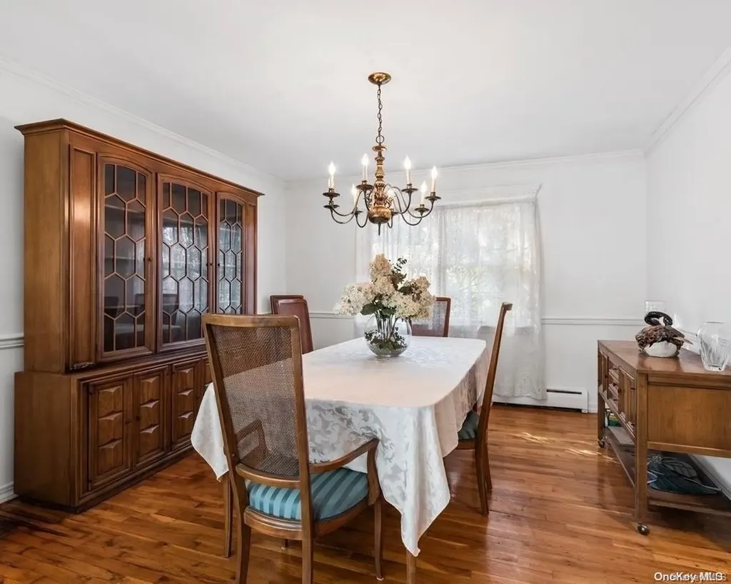 4 Tween Court Saint James NY 11780