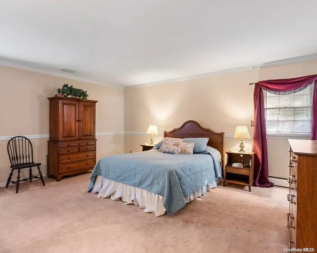 4 Tween Court Saint James NY 11780