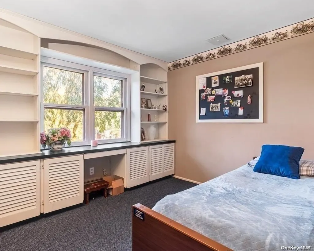 4 Tween Court Saint James NY 11780