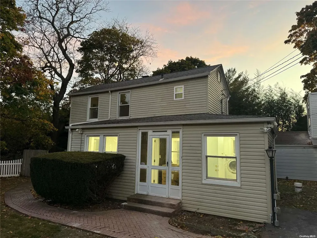 37 Carman Avenue Cedarhurst NY 11516