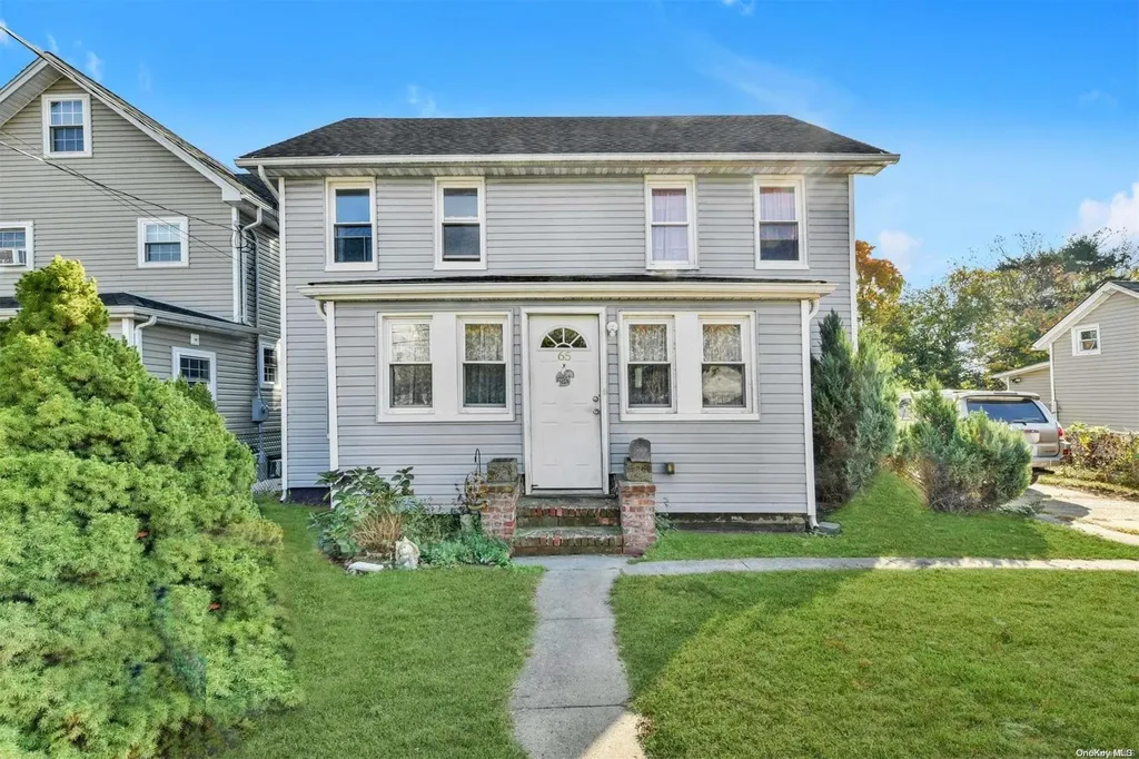 65 Raynor Street Freeport NY 11520