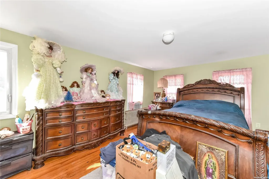 65 Raynor Street Freeport NY 11520