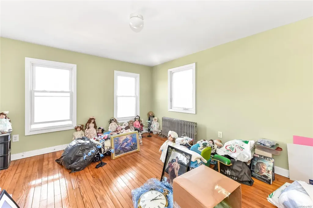 65 Raynor Street Freeport NY 11520