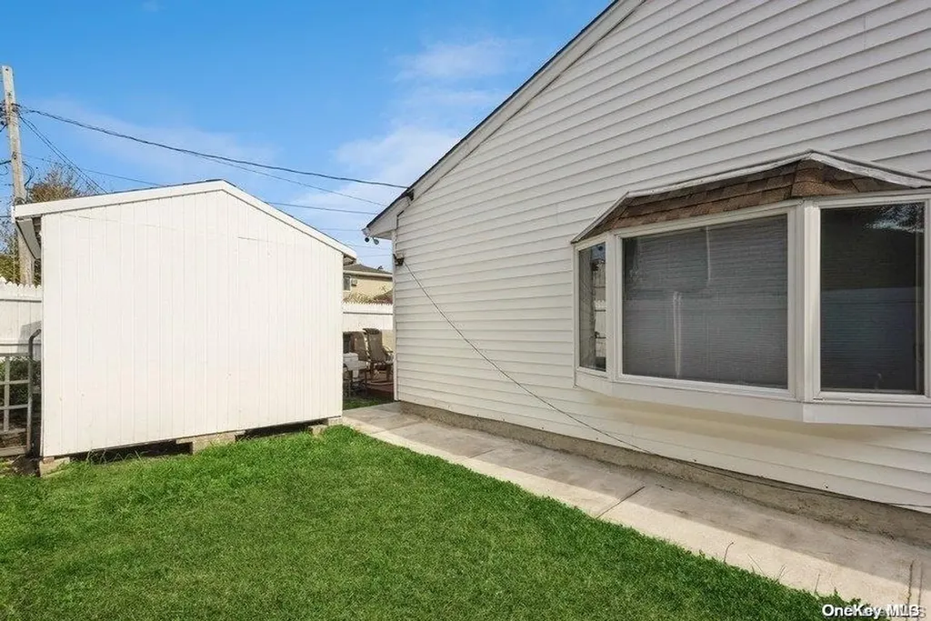 27 Wilson Lane Bethpage NY 11714
