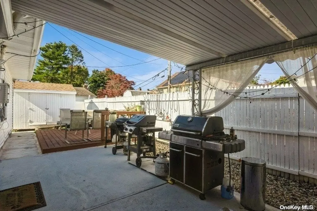 27 Wilson Lane Bethpage NY 11714