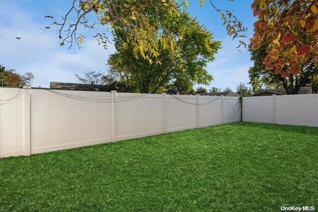 27 Wilson Lane Bethpage NY 11714