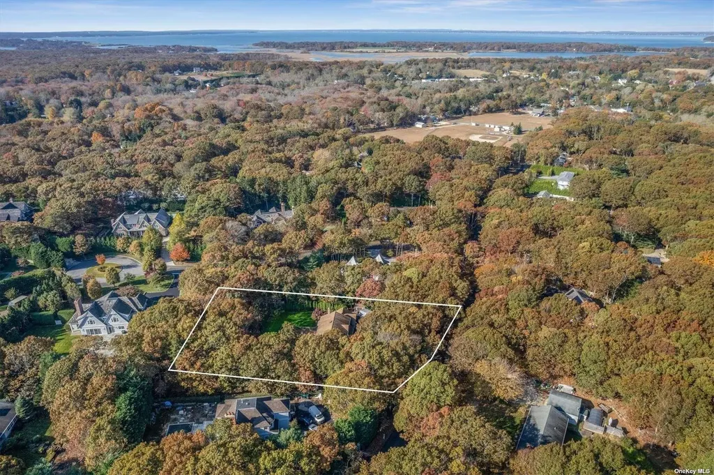 67 Straight Path Southampton NY 11968