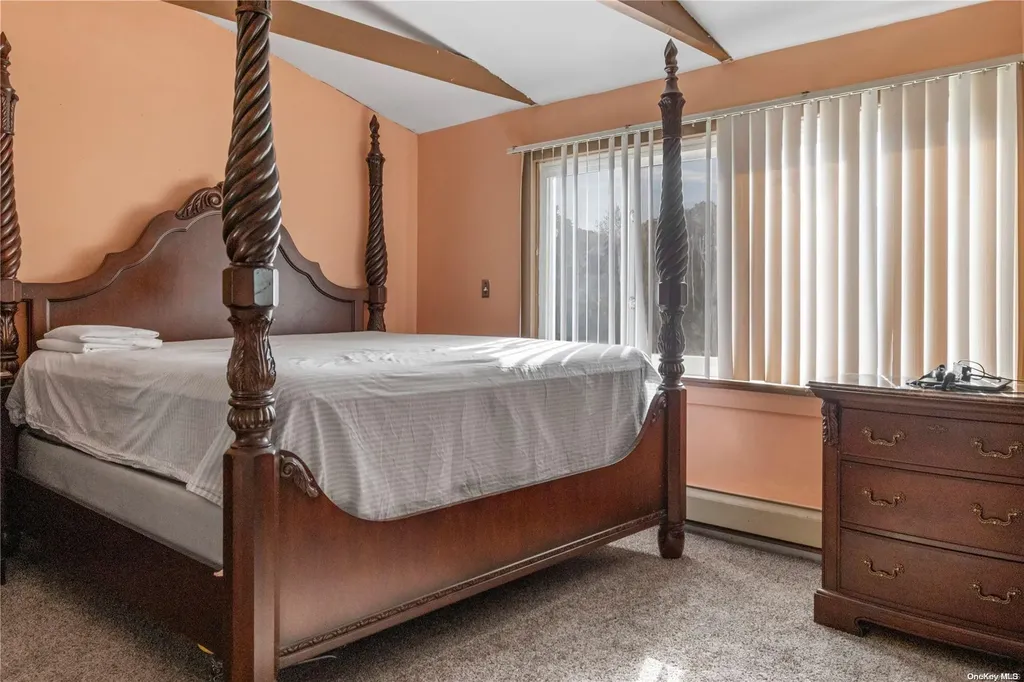 12 Hale Lane Coram NY 11727
