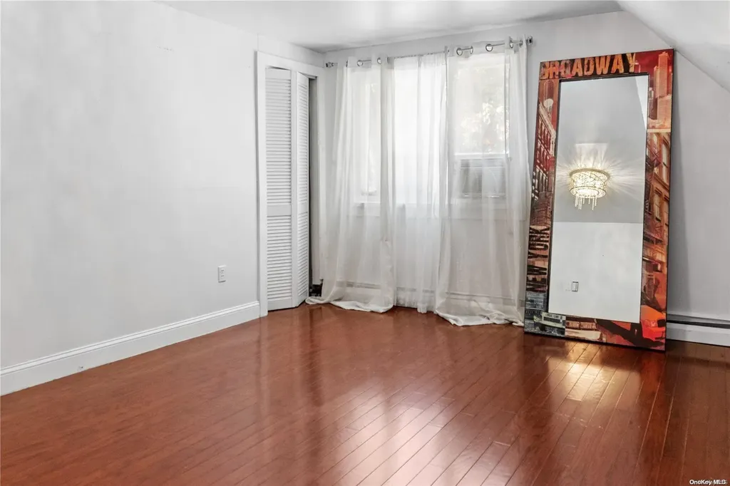 12 Hale Lane Coram NY 11727