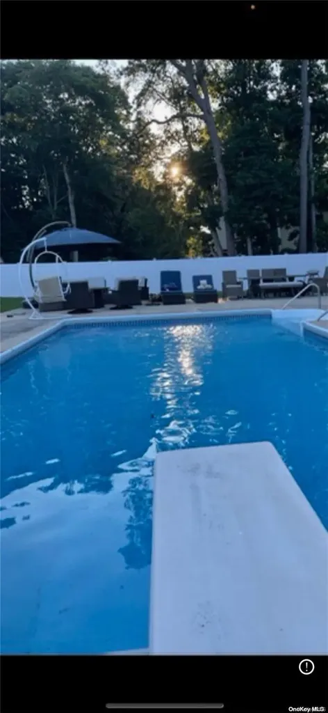 12 Hale Lane Coram NY 11727
