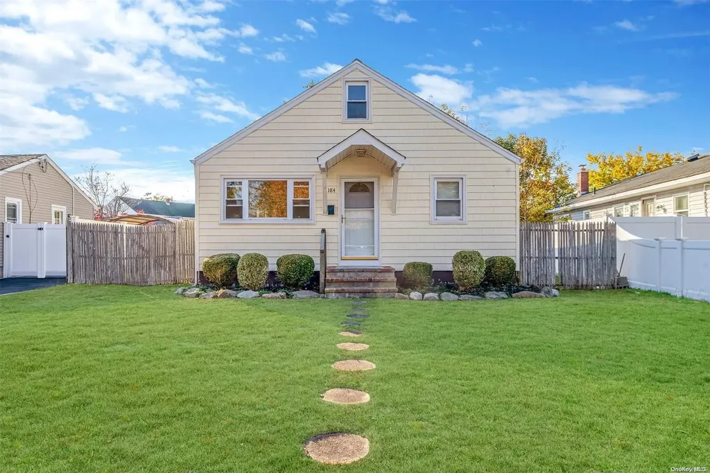 184 Rider Avenue Patchogue NY 11772