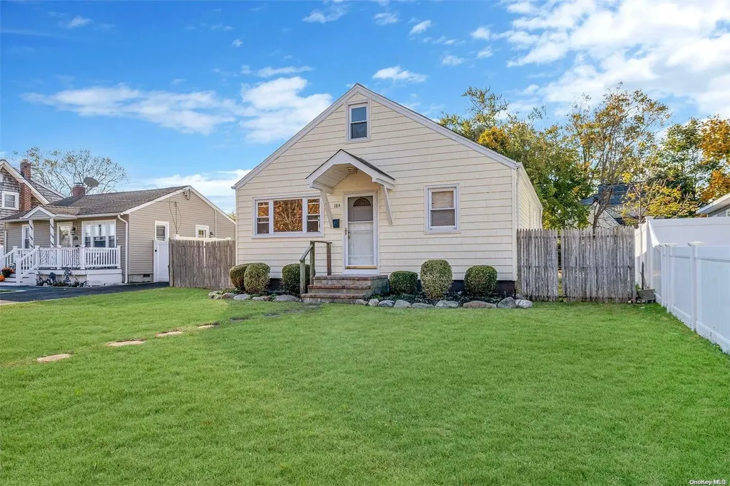 184 Rider Avenue Patchogue NY 11772