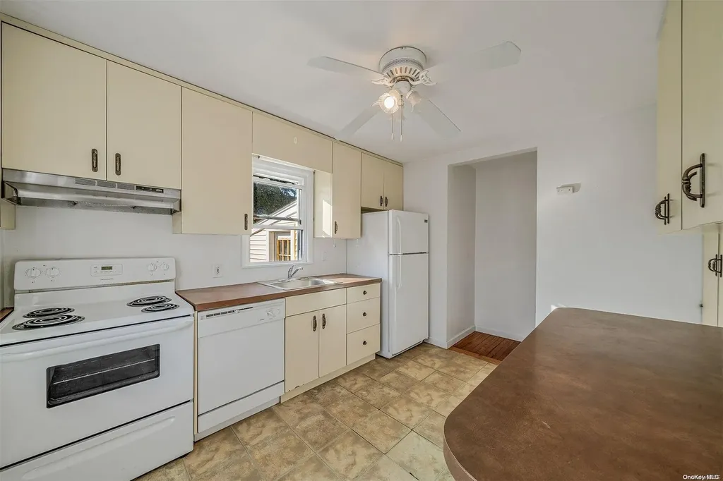 184 Rider Avenue Patchogue NY 11772