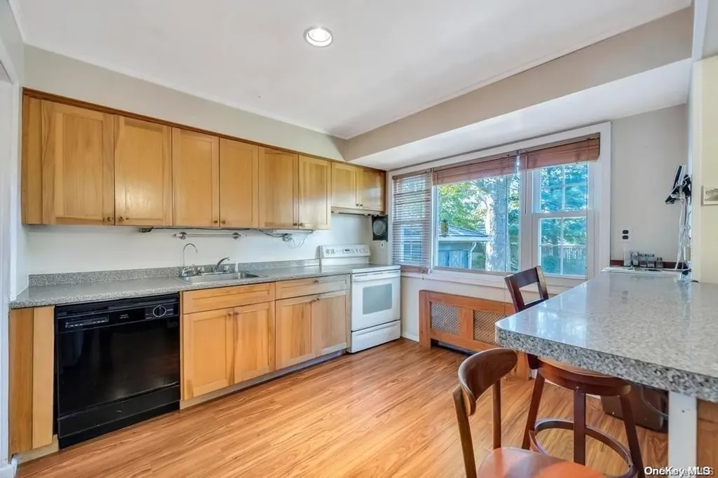 22 Lane Avenue Plainview NY 11803