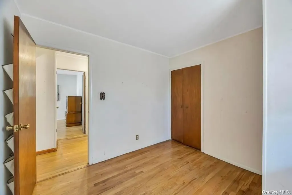 22 Lane Avenue Plainview NY 11803