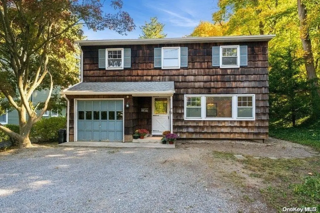 10 Maple Avenue Northport NY 11768