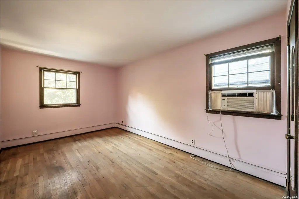 10 Maple Avenue Northport NY 11768