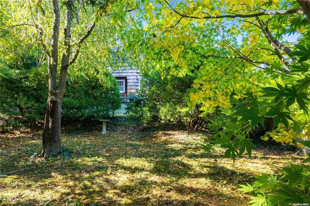 10 Maple Avenue Northport NY 11768