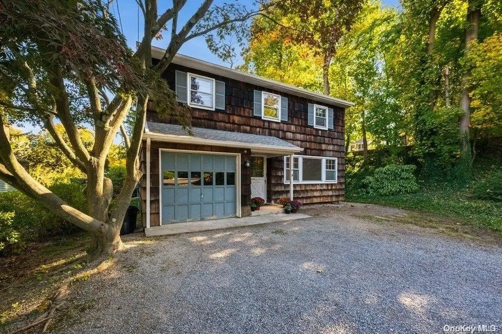 10 Maple Avenue Northport NY 11768