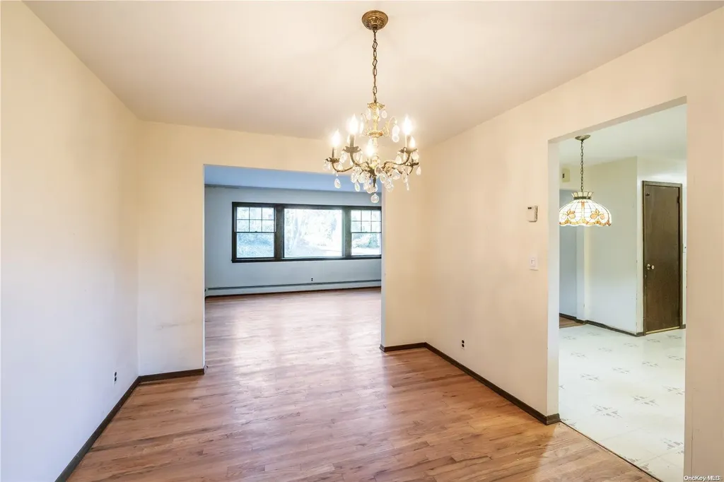 10 Maple Avenue Northport NY 11768