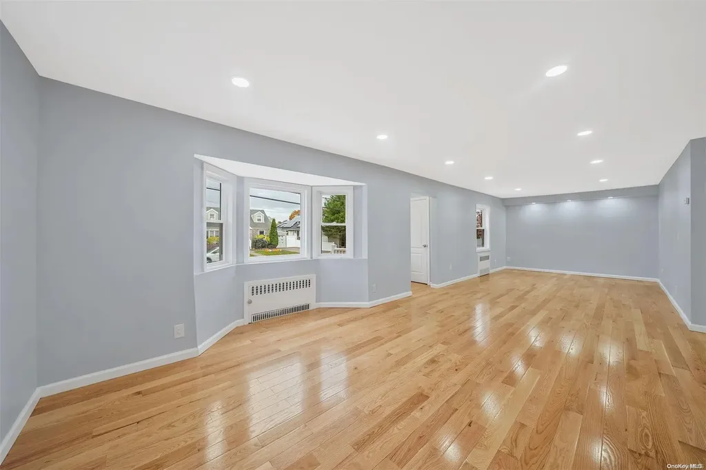 2525 5th Avenue East Meadow NY 11554