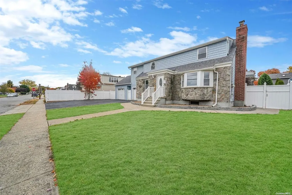 2525 5th Avenue East Meadow NY 11554