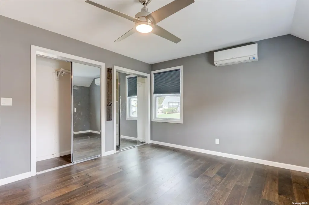 11 Hunt Place Bethpage NY 11714