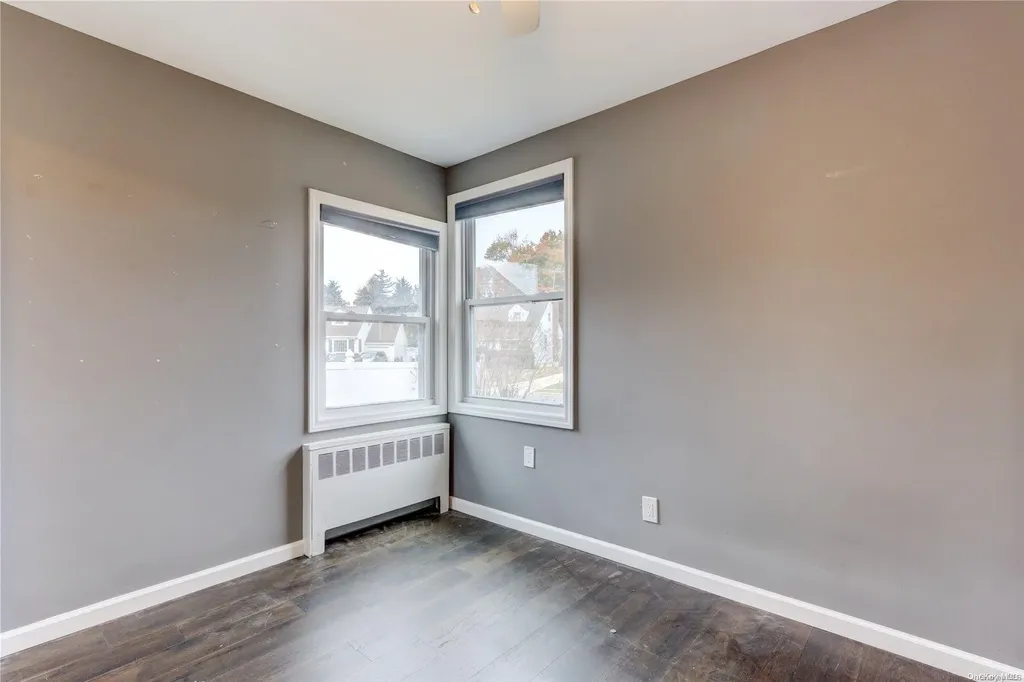 11 Hunt Place Bethpage NY 11714
