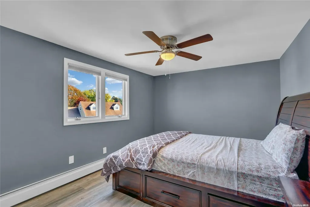 11 Hunt Place Bethpage NY 11714